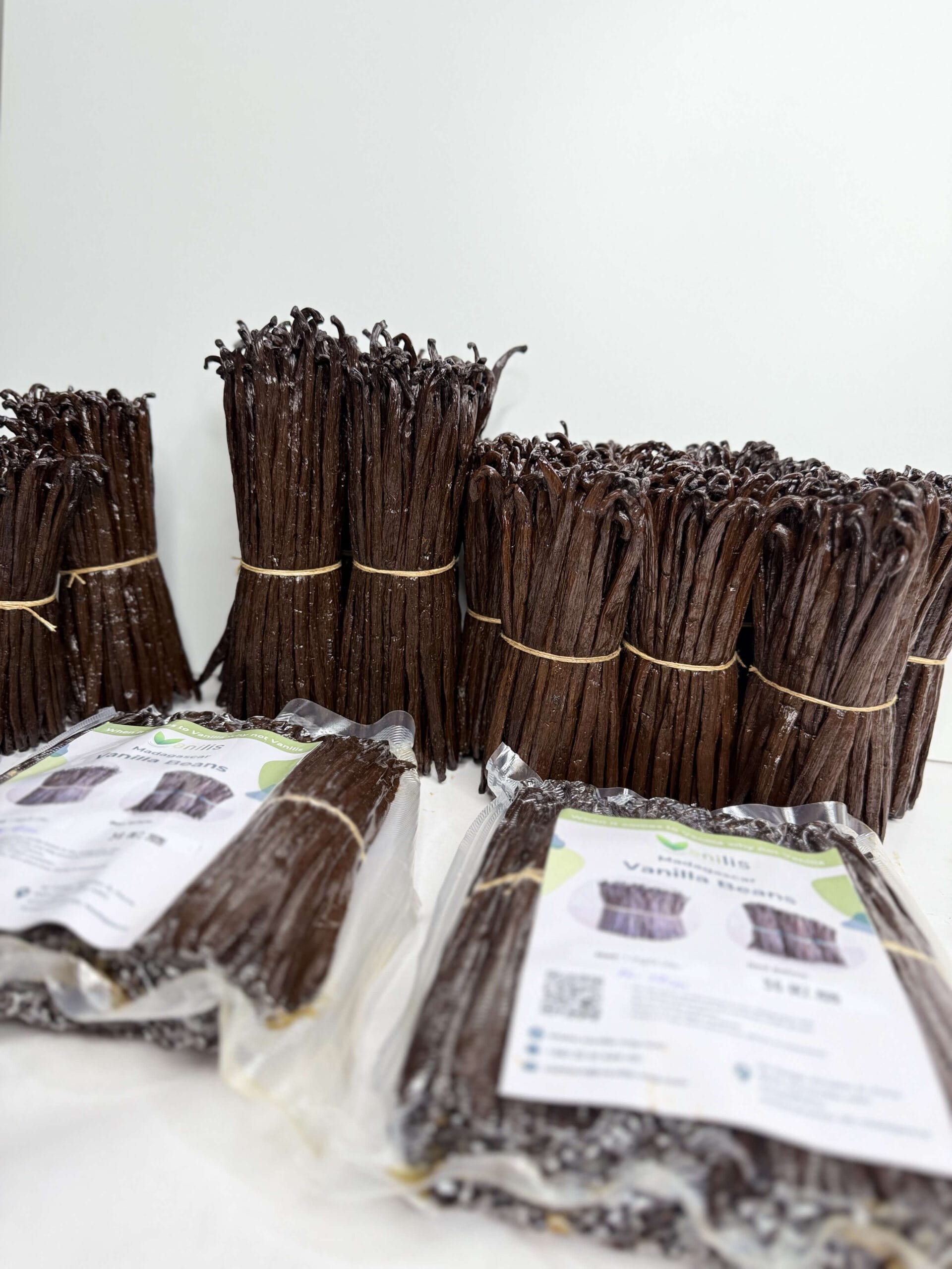 Madagascar Bourbon Vanilla Beans (Gourmet Grade, 18–20 cm) – Sample - Image 2